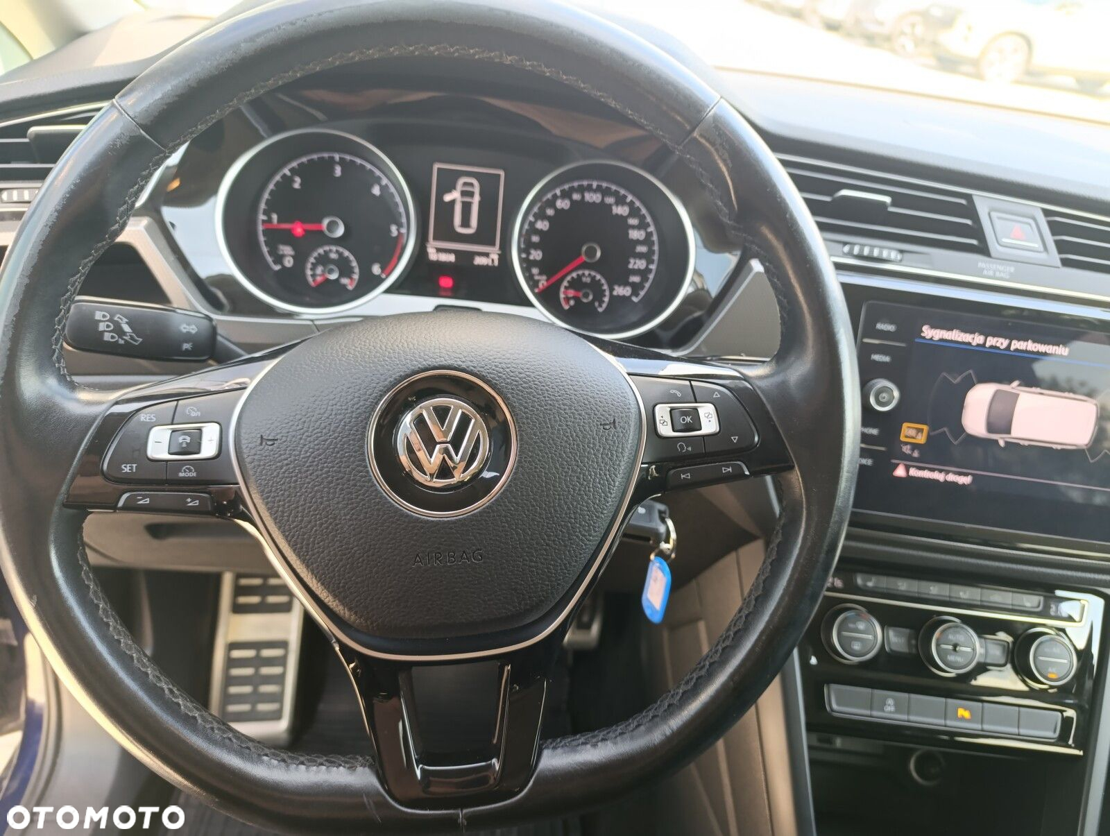 Volkswagen Touran 1.6 TDI BMT SCR Trendline - 12