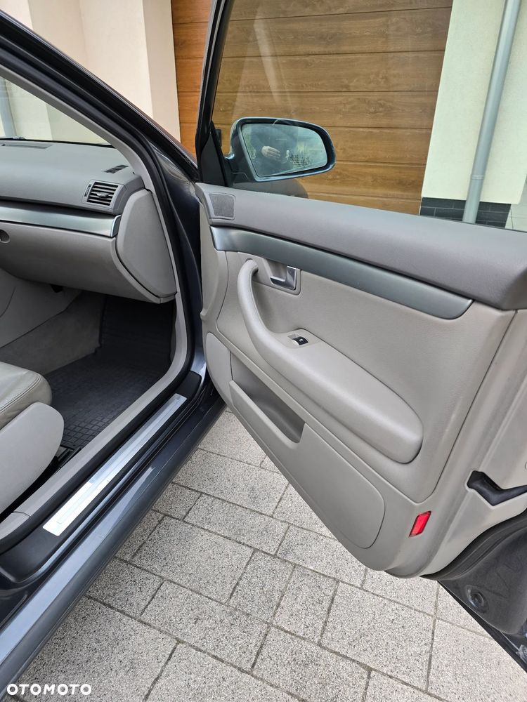 Audi A4 Avant 2.0 TDI - 9