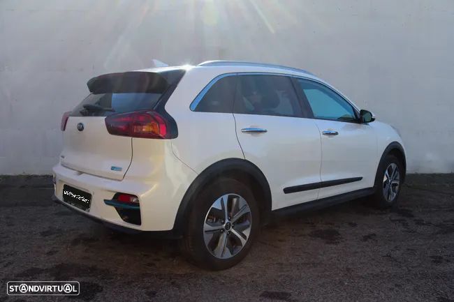 Kia e-Niro 39.2kWh Move 39 - 23