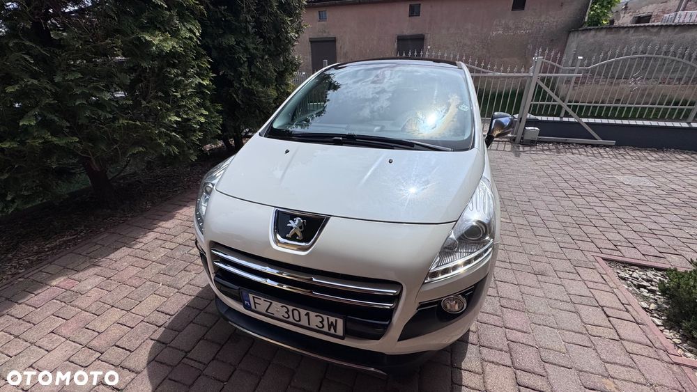 Peugeot 3008 Hybrid4 - 10
