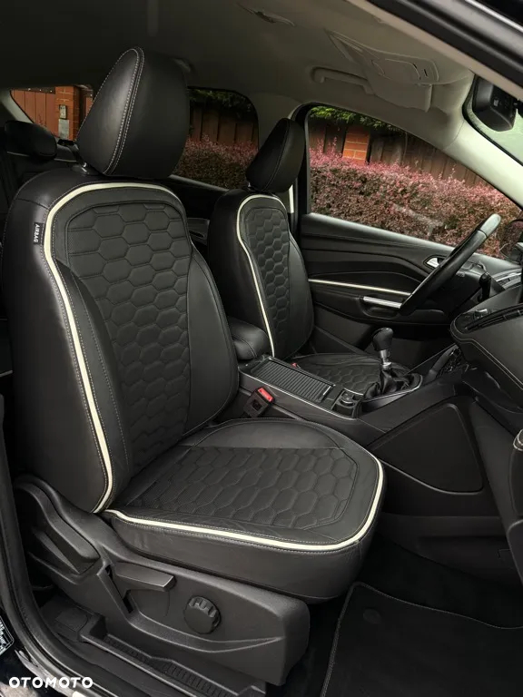Ford Kuga 1.5 EcoBoost 2x4 Vignale - 35
