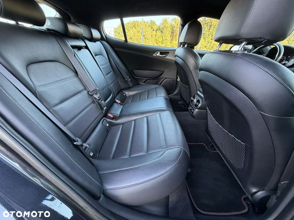 Kia Stinger - 14