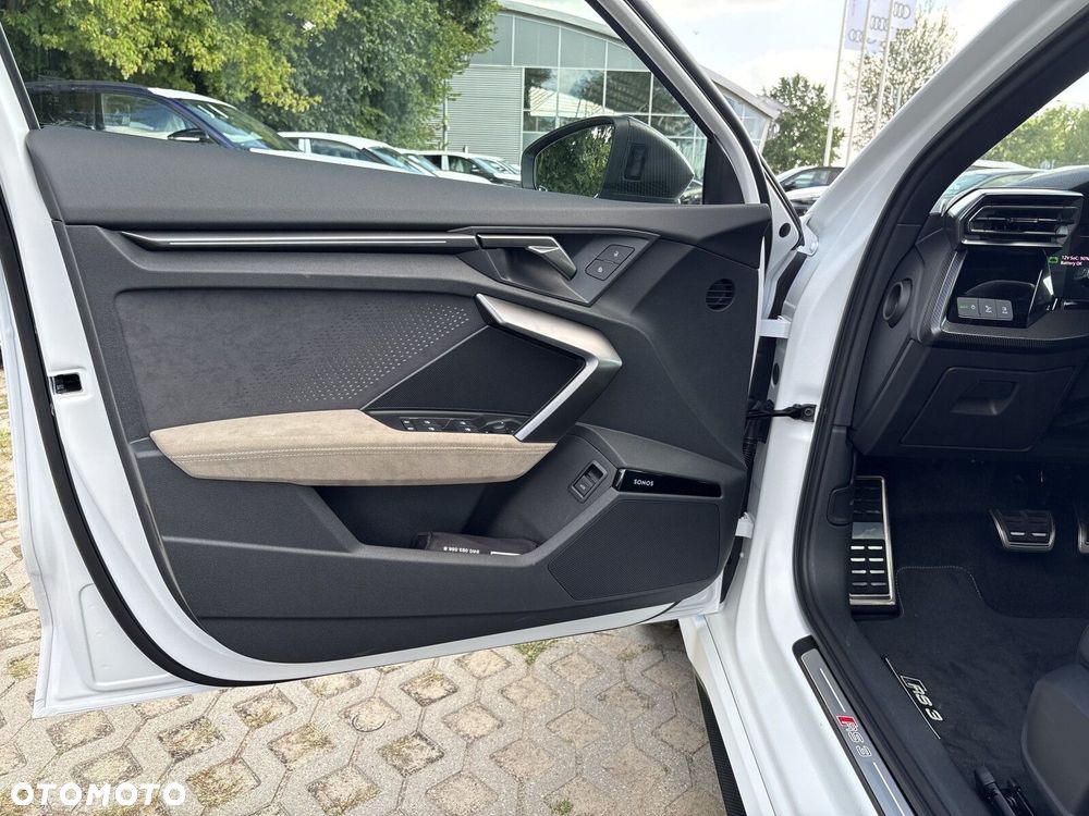 Audi RS3 Sportback - 11