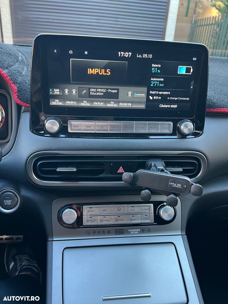 Hyundai KONA - 13