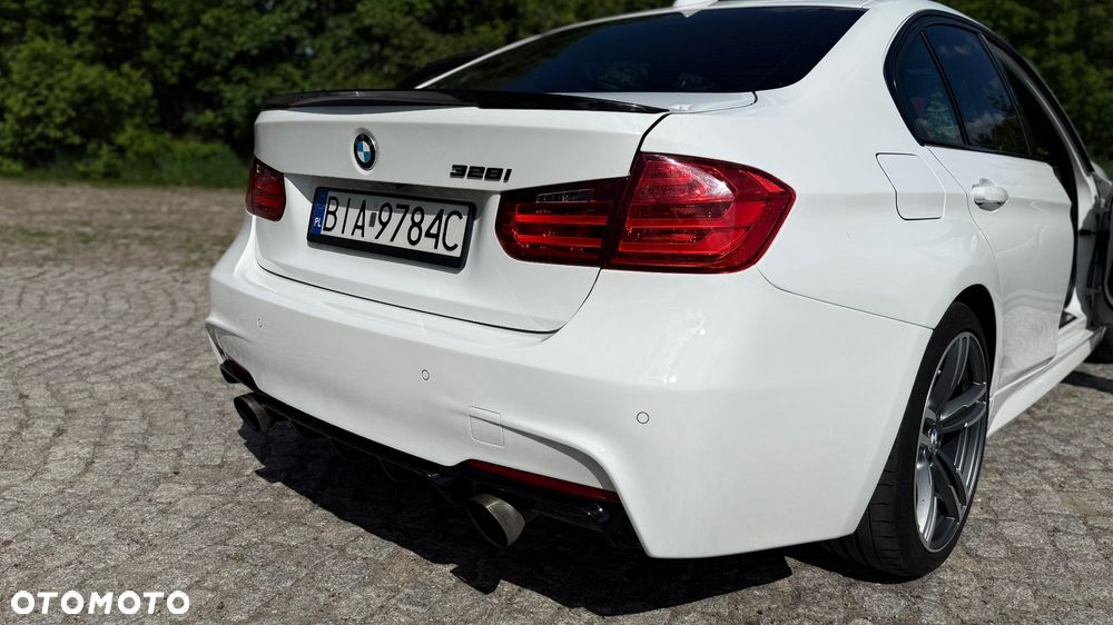 BMW Seria 3 335xi - 22