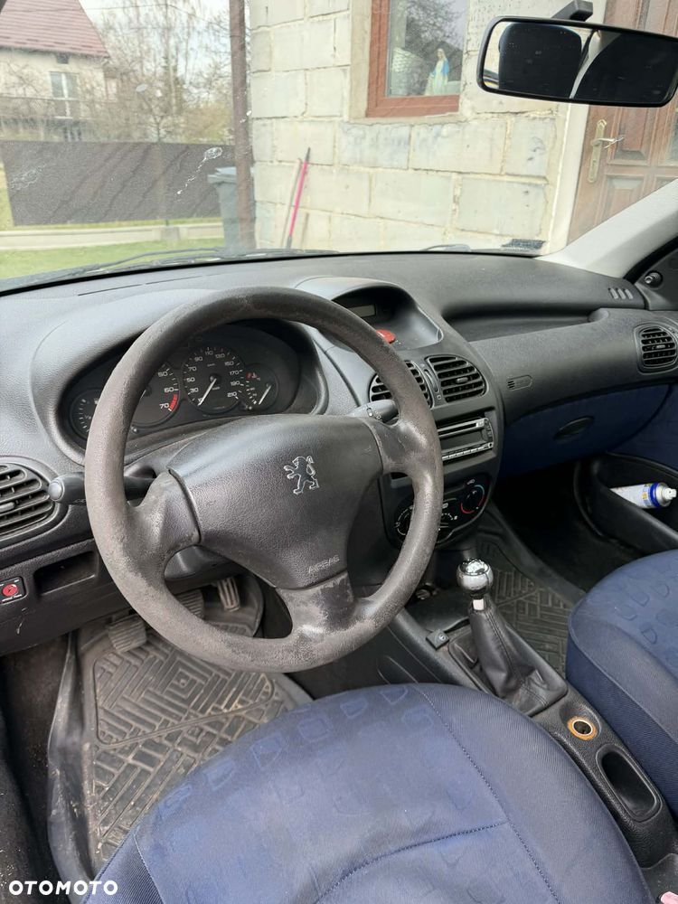 Peugeot 206 - 3