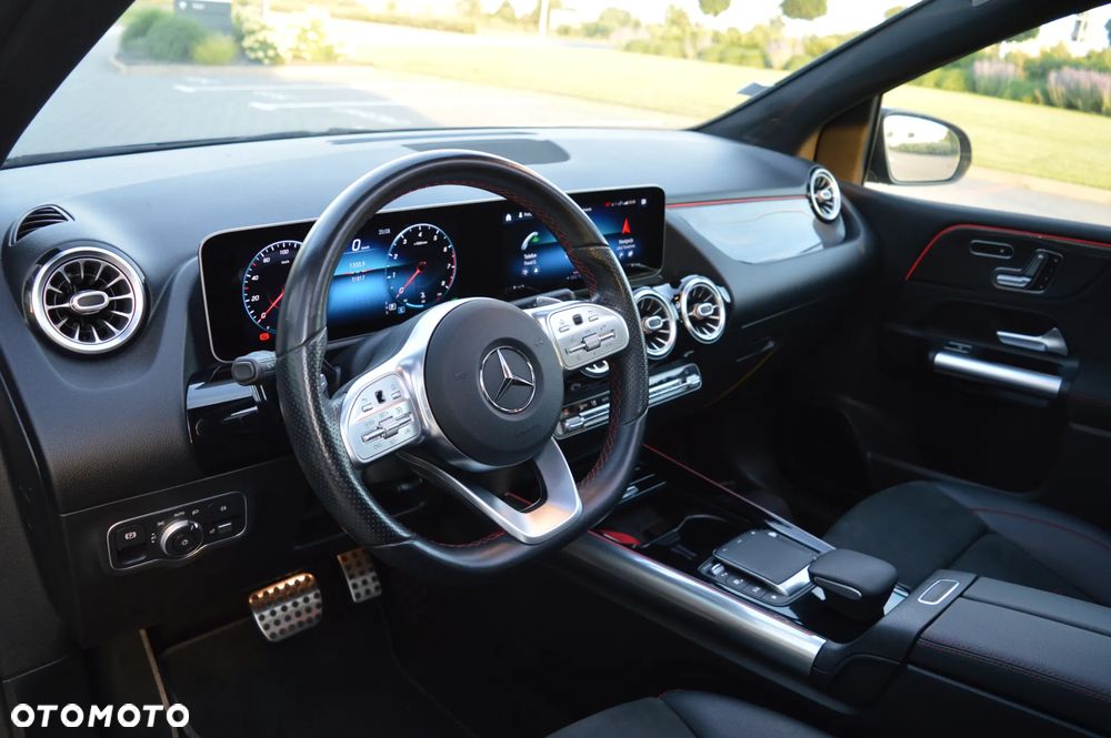Mercedes-Benz Klasa B 180 AMG Line 7G-DCT - 27