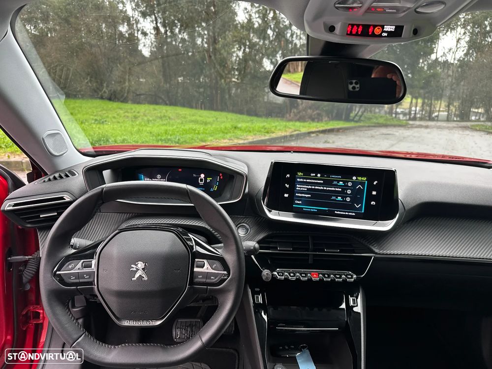 Peugeot e-2008 Allure+ - 12