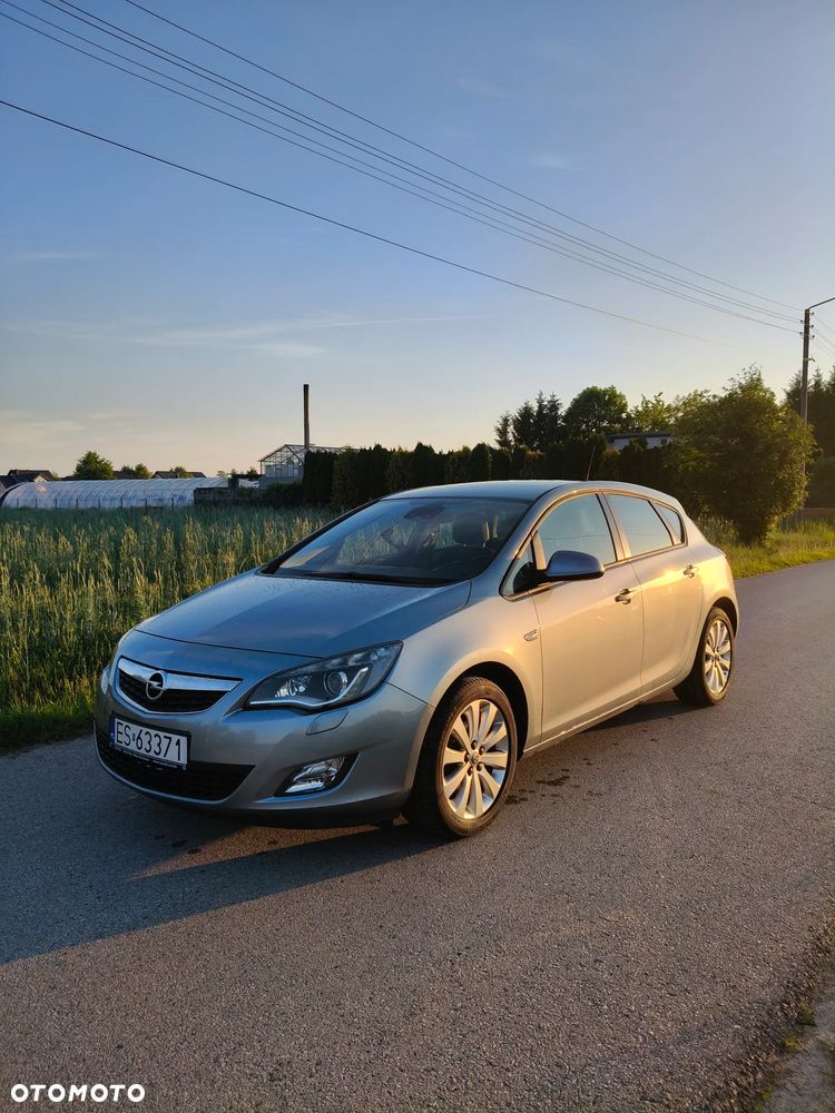 Opel Astra 1.4 T Cosmo - 2