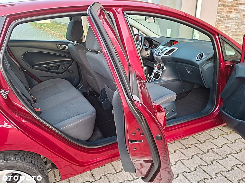 Ford Fiesta 1.25 Champions Edition - 24