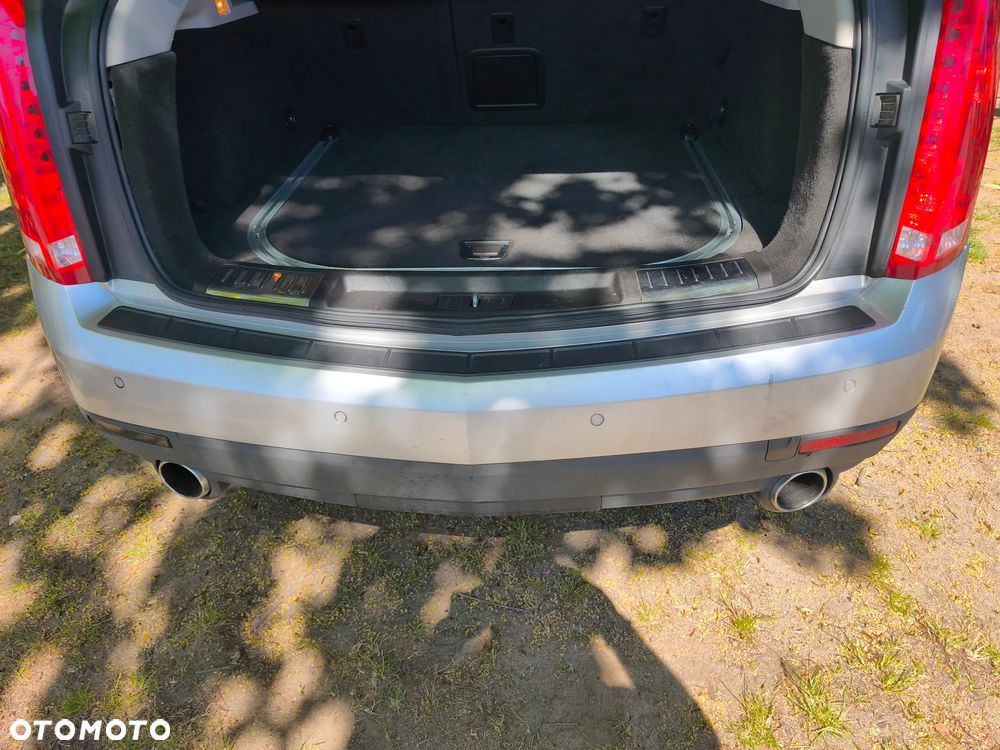 Cadillac SRX - 24