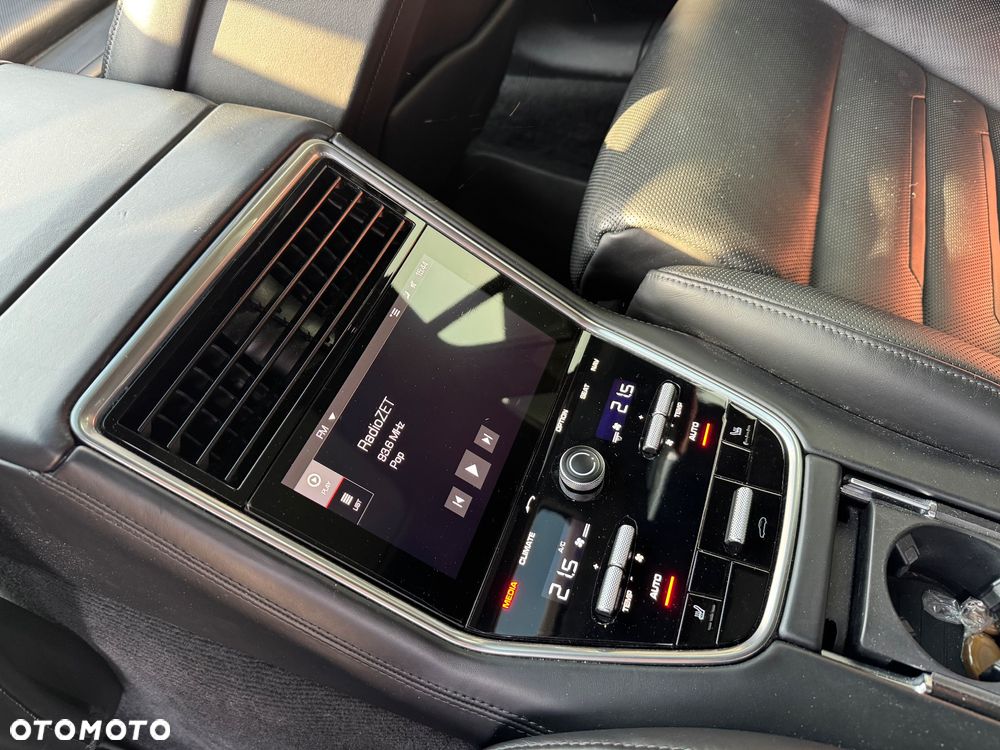 Porsche Panamera - 28