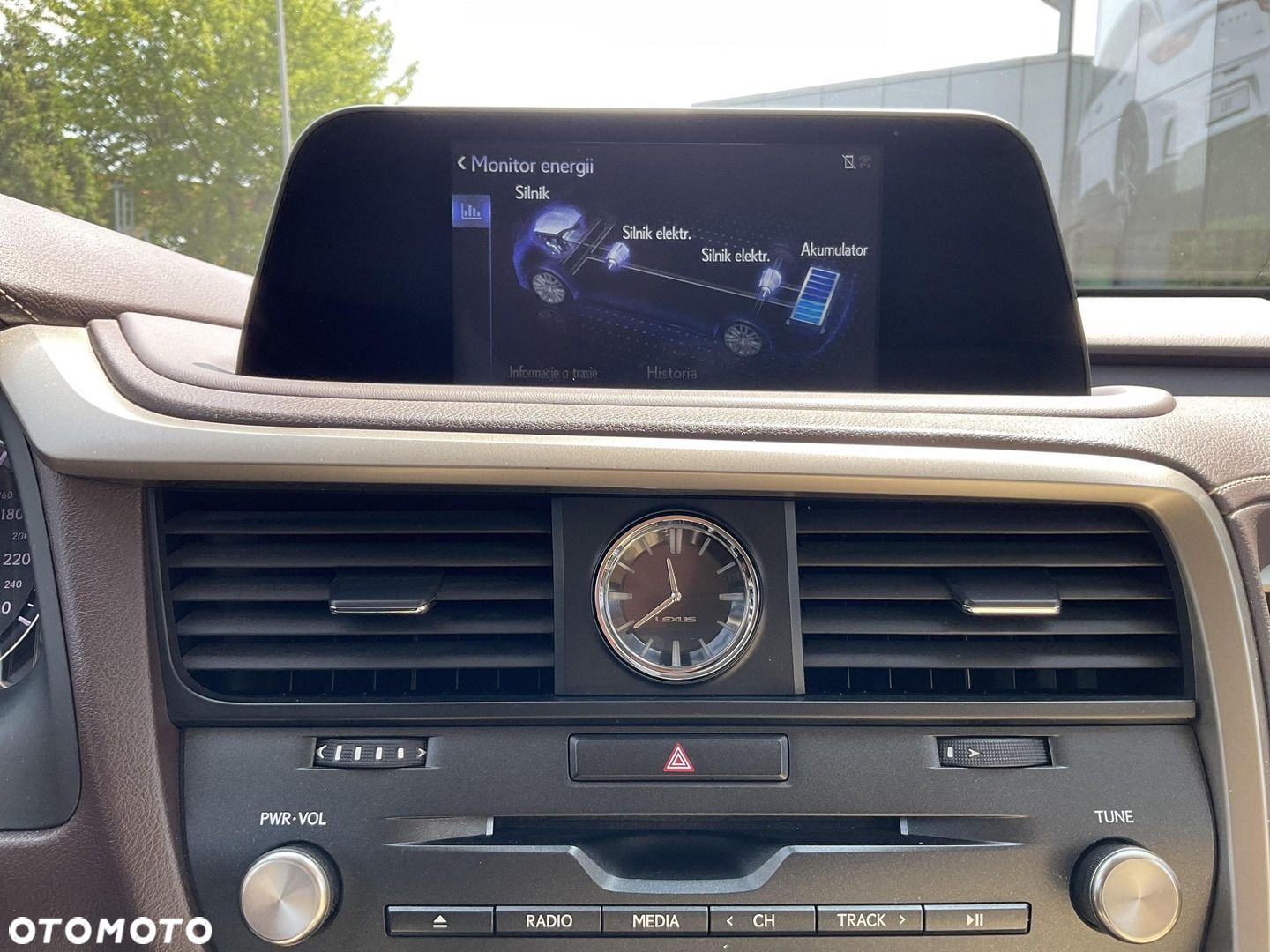 Lexus RX 450h Business Edition - 34