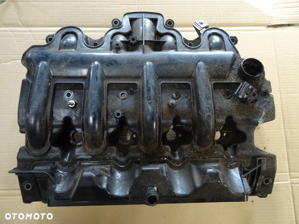 RENAULT ESPACE IV 2,2 DCI POKRYWA ZAWOROW GLOWICY LAGUNA TRAFIC