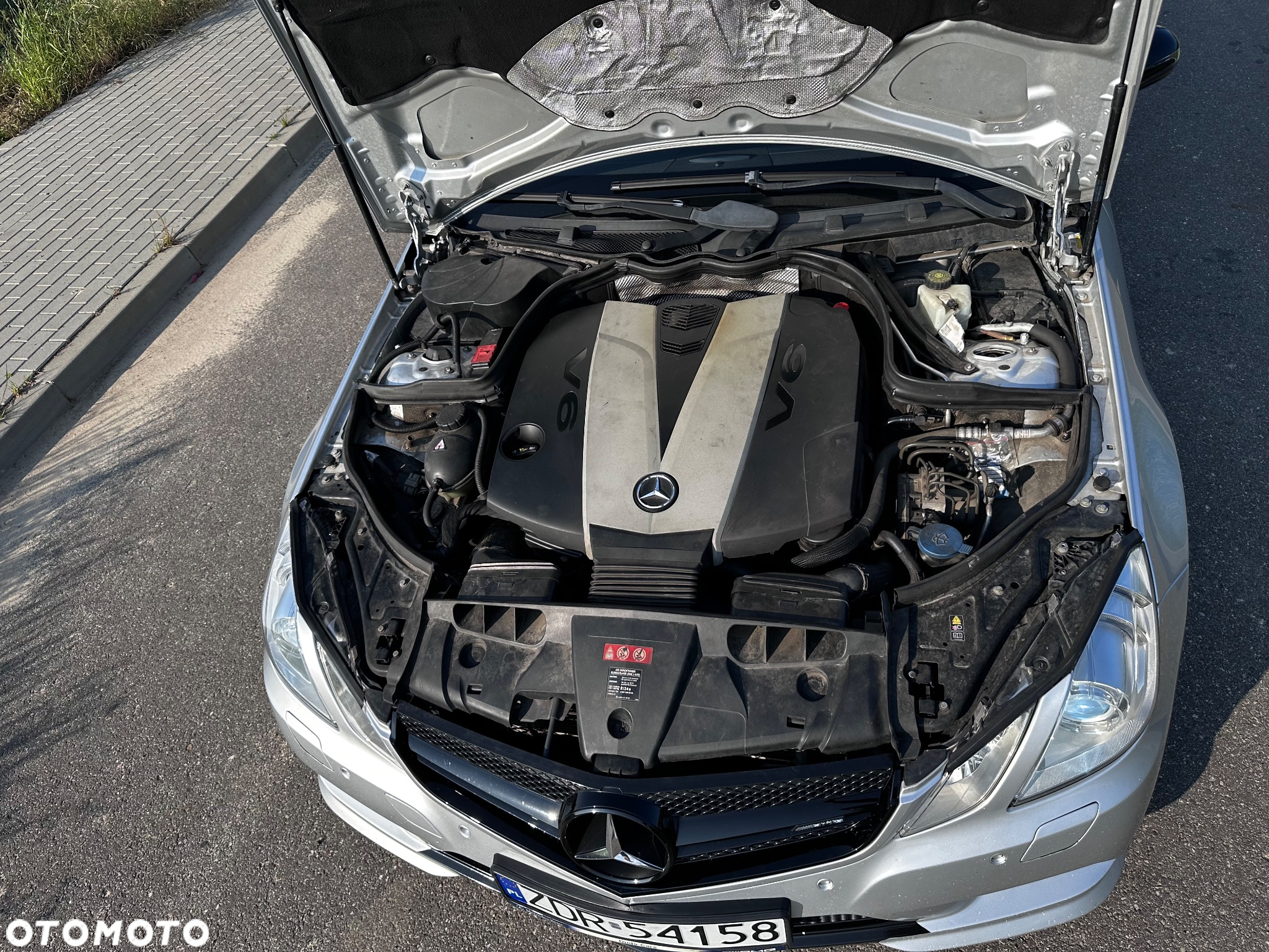Mercedes-Benz Klasa E 350 CDI BlueEff - 31