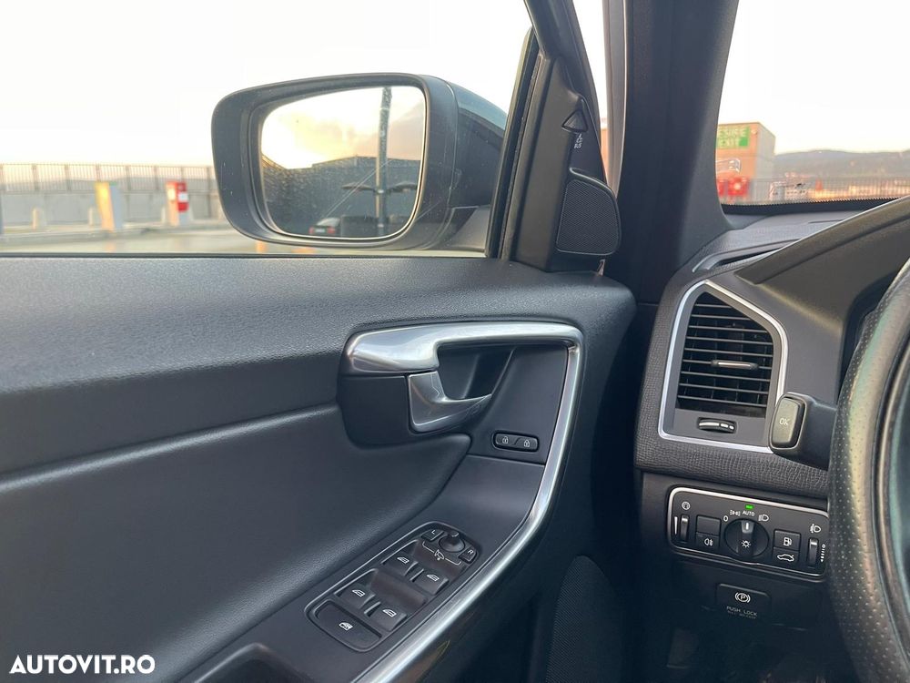 Volvo XC 60 D5AWD R-Design - 11