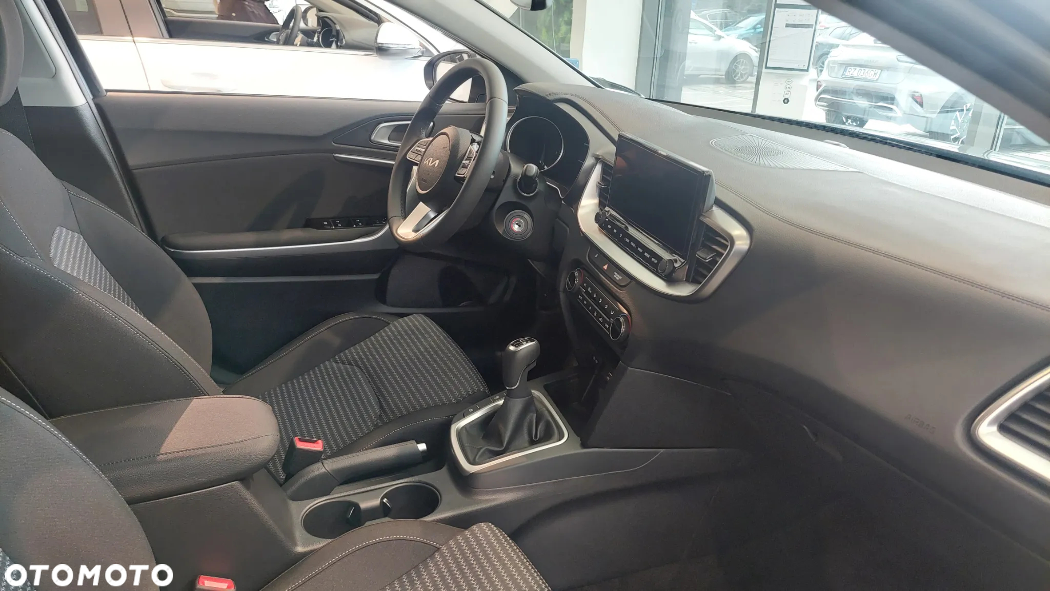 Kia Ceed 1.5 T-GDI M - 7