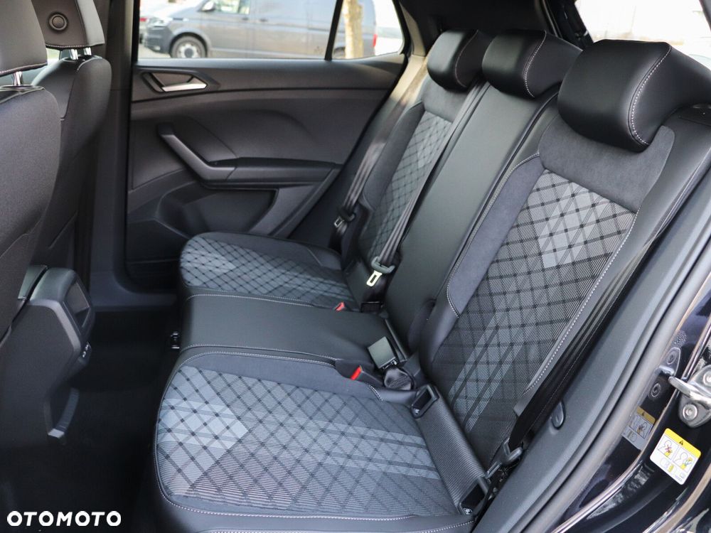 Volkswagen T-Cross - 13