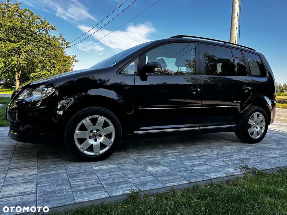 Volkswagen Touran 2.0 TDI Q-Line - 4