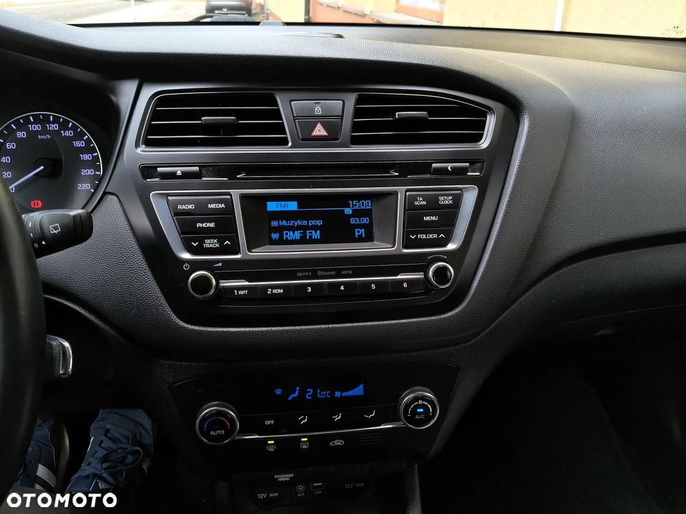 Hyundai i20 blue 1.2 Select - 7