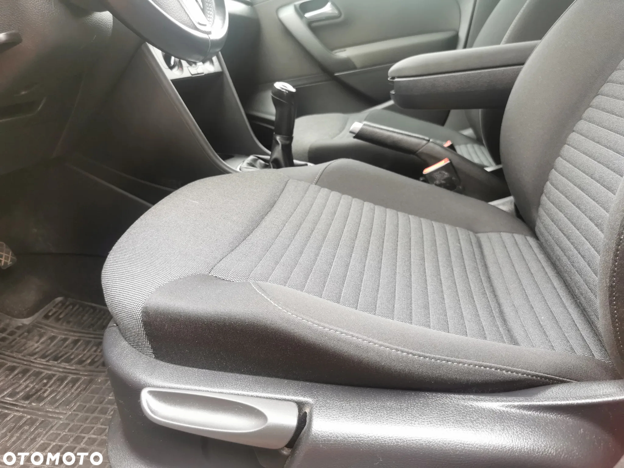 Volkswagen Polo 1.4 16V Trendline - 9