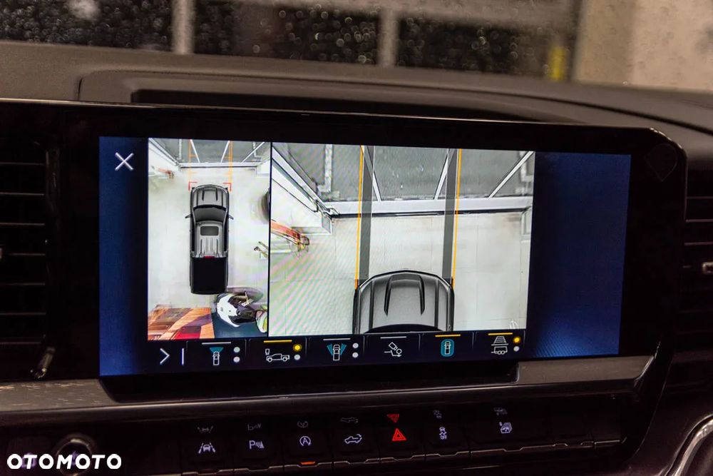 Chevrolet Silverado - 25