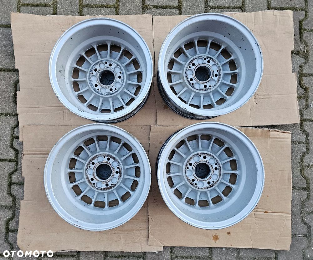 Mercedes-Benz E-Klasa W108 W115 W116 W123 W126 / KBA40410 1084000902 Barock / 6Jx14 ET30 5x112 - 11