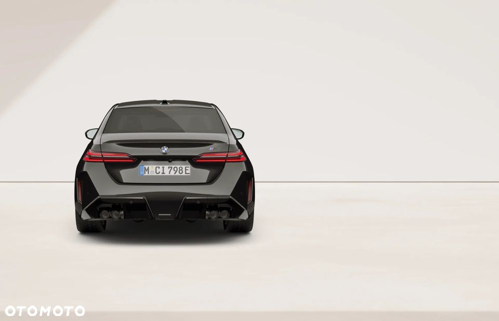 BMW M5 xDrive - 6