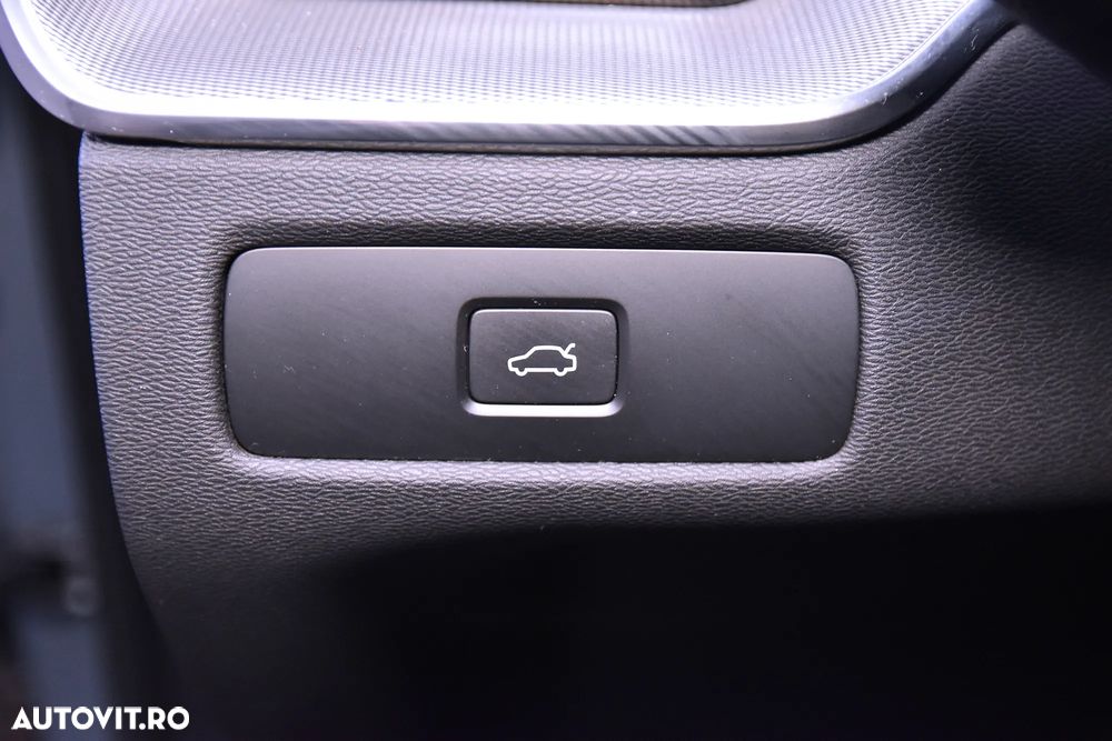 Volvo XC 60 B4 MHEV AT8 FWD Momentum - 15