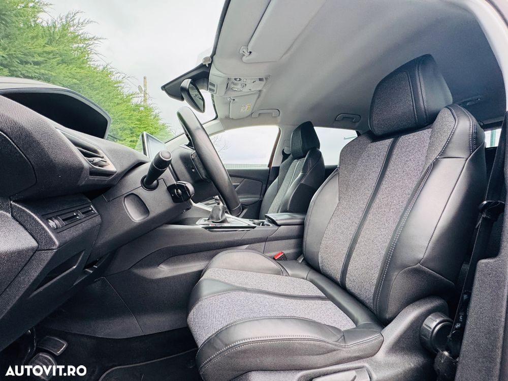 Peugeot 3008 PureTech 130 Stop & Start GPF Allure Pack - 12