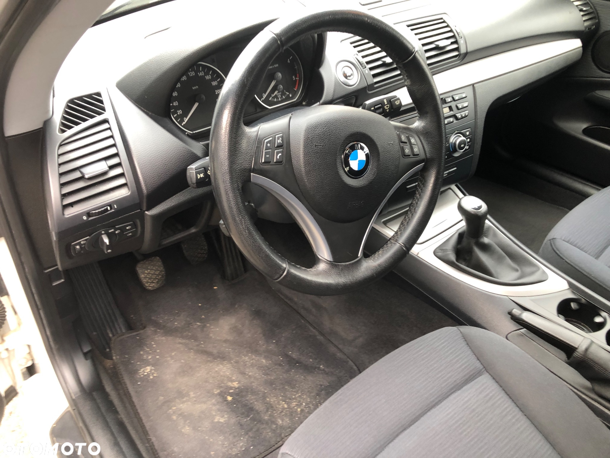 BMW Seria 1 118d - 12