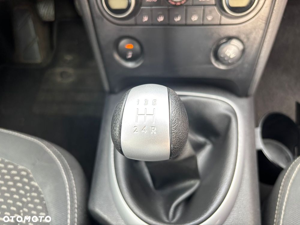 Nissan Qashqai 1.6 visia - 19