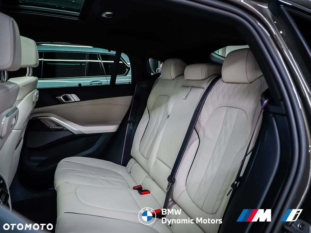 BMW X6 - 24