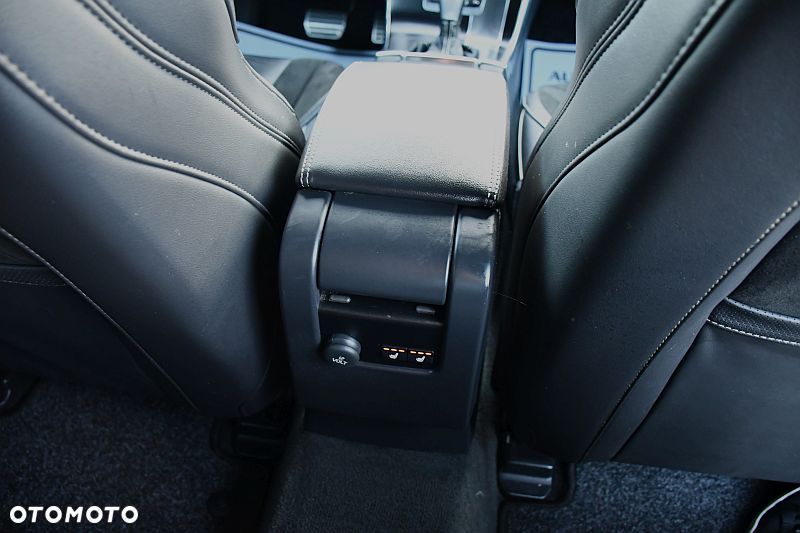 Volvo V60 D4 Geartronic RDesign - 26