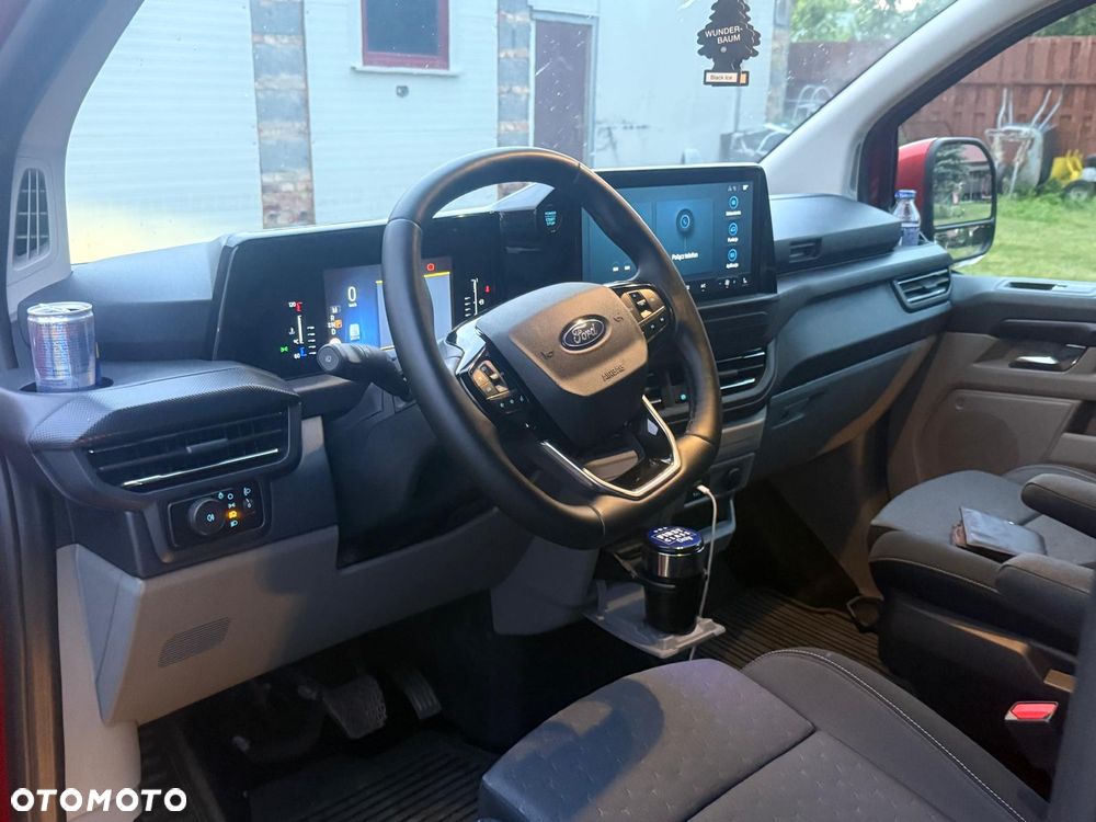 Ford Transit Custom 2024 photo 3
