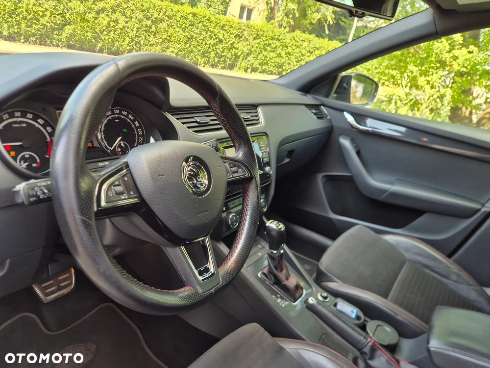 Skoda Octavia 2.0 TDI DSG RS - 12
