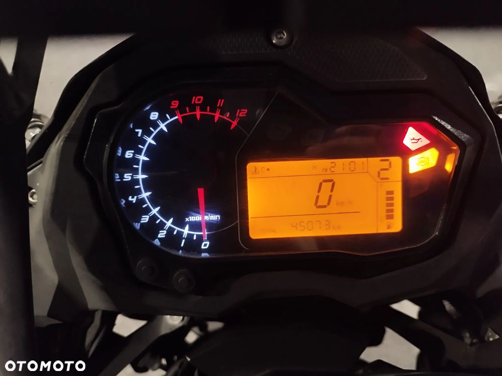 Benelli TRK 502 - 10