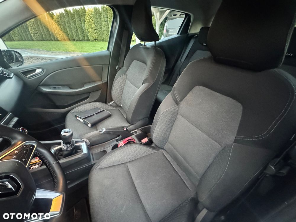 Renault Clio TCe 100 EXPERIENCE - 19