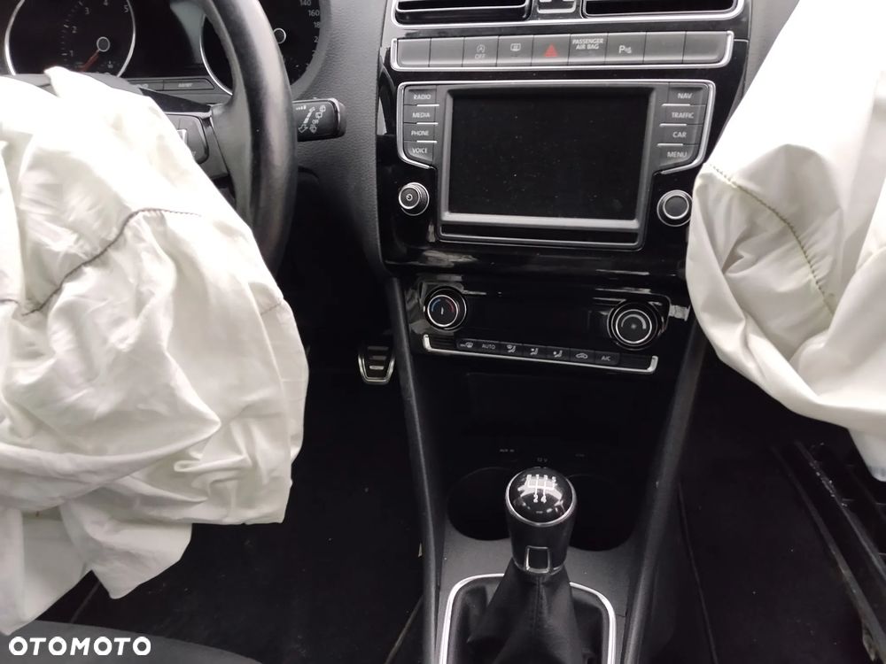 Volkswagen Polo 1.2 TSI Blue Motion Technology MATCH - 16