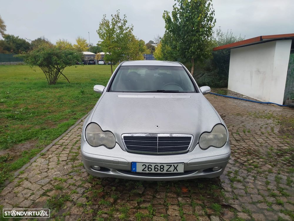 Mercedes-Benz C 220 - 10