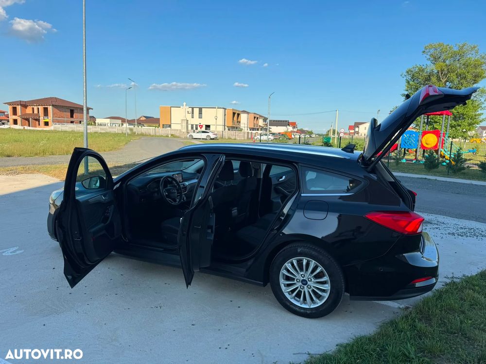Ford Focus 1.5 EcoBlue Start-Stopp-System Aut. TITANIUM - 28