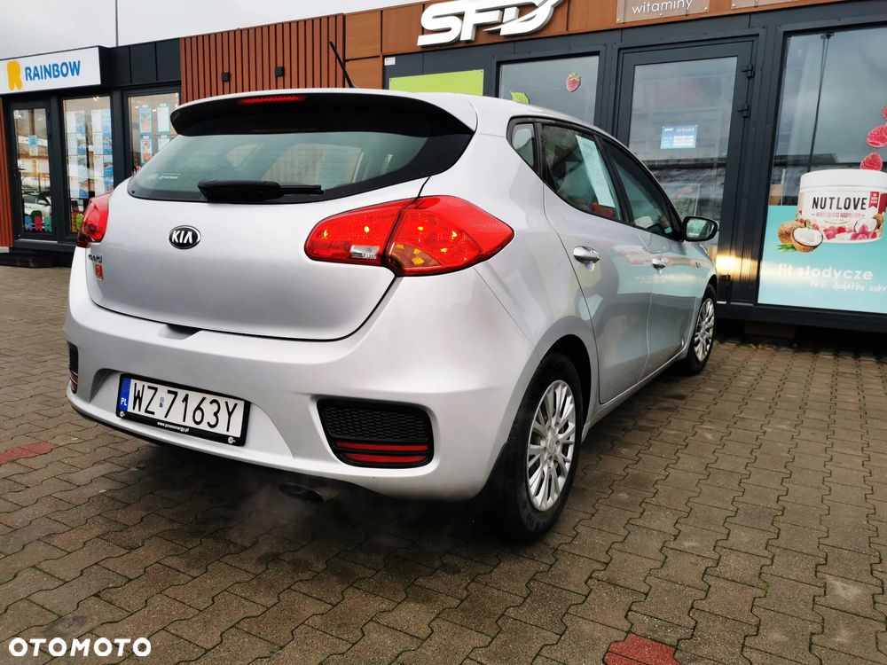 Kia Ceed - 8