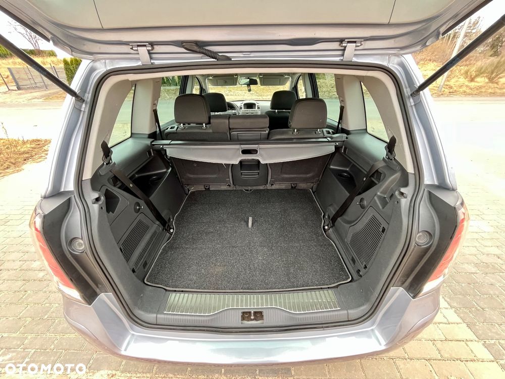 Opel Zafira - 9