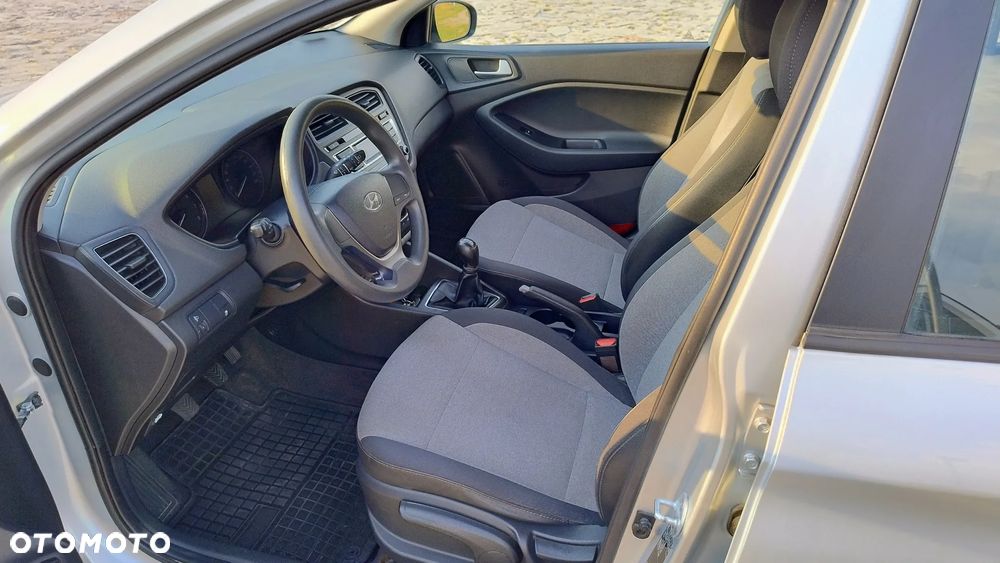 Hyundai i20 1.2 Classic - 10