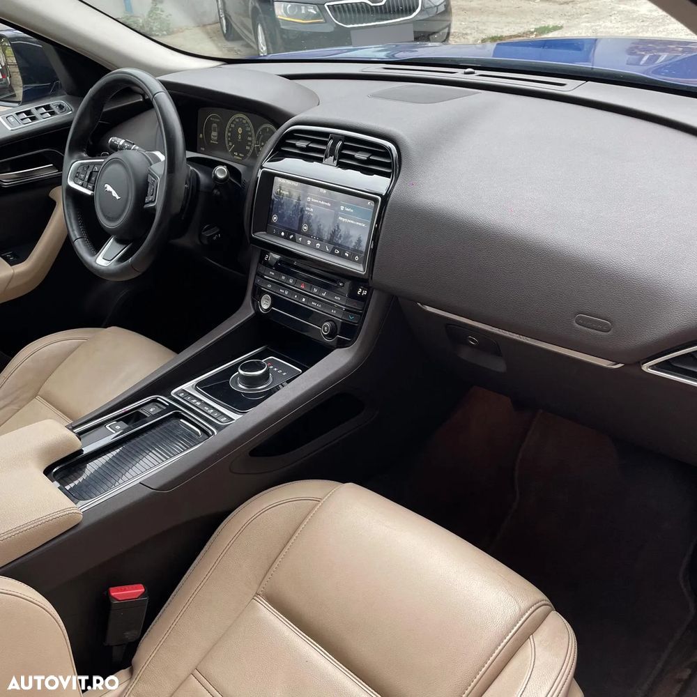 Jaguar F-Pace 20d AWD Prestige - 14