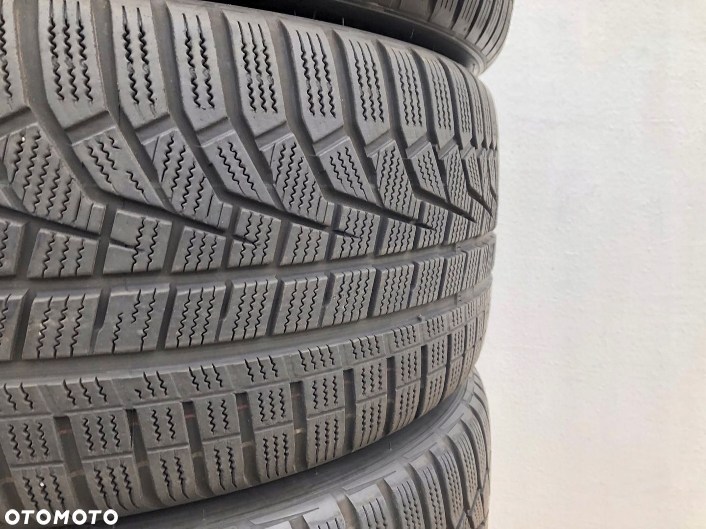 OPONY 245/40/21 100V HANKOOK WINTER ICEPT EVO 2 - 3