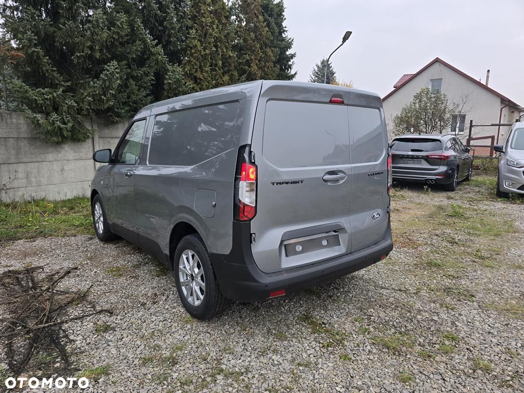 Ford Transit Courier - 6