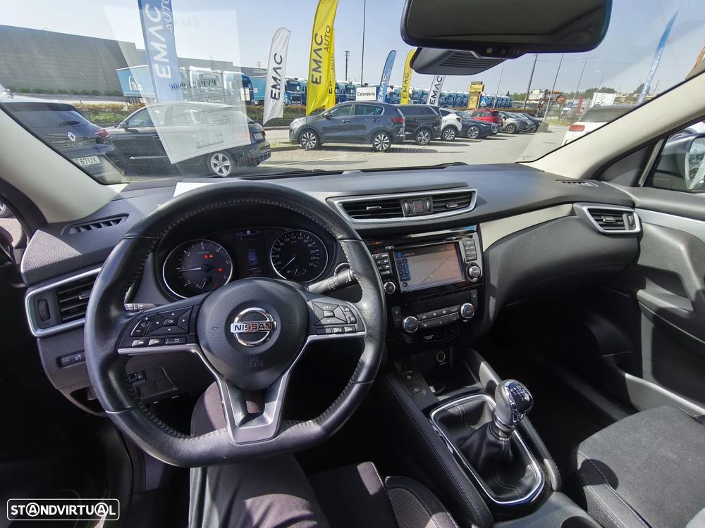 Nissan Qashqai 1.5 dCi N-Connecta 18 - 8