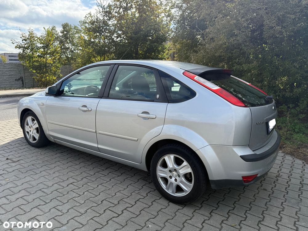Ford Focus 2005 photo 2