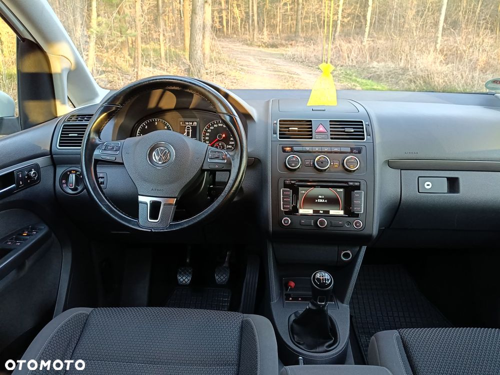 Volkswagen Touran 1.6 TDI DPF BlueMot Comfortline - 5